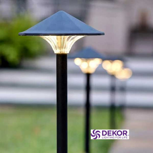 Dekor Empress Pathway Lights Up Close