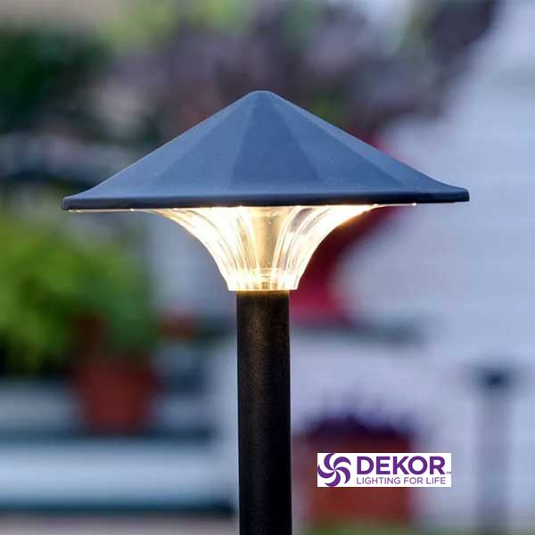 Dekor Empress Pathway Light Closeup